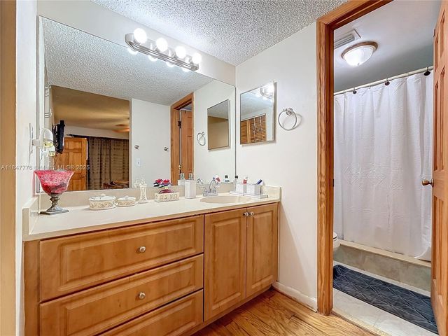 11533 NW 10th St 11533, Pembroke Pines, FL 33026