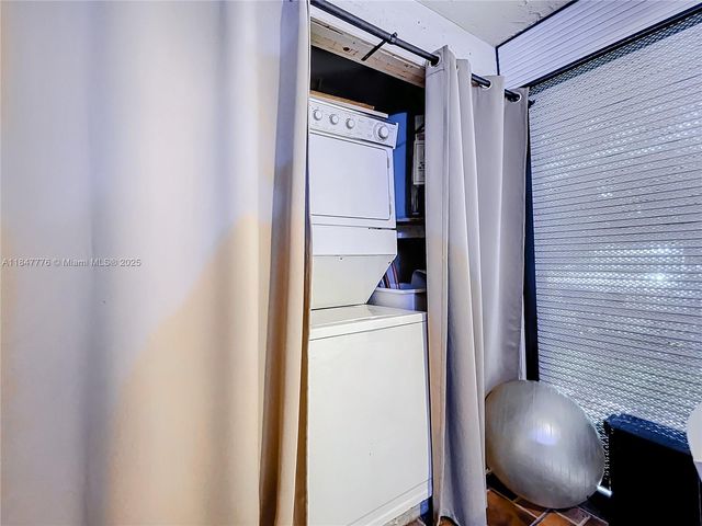 11533 NW 10th St 11533, Pembroke Pines, FL 33026