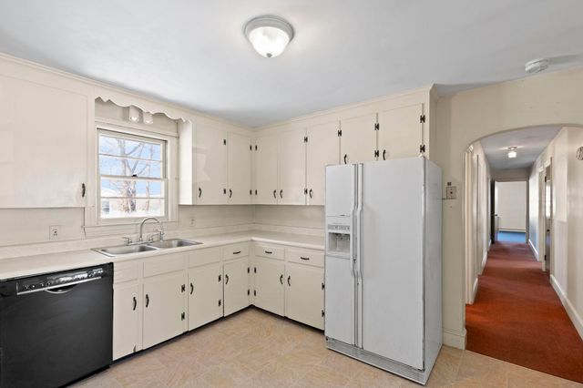 3 Henrietta Street, Rochester, NH 03867