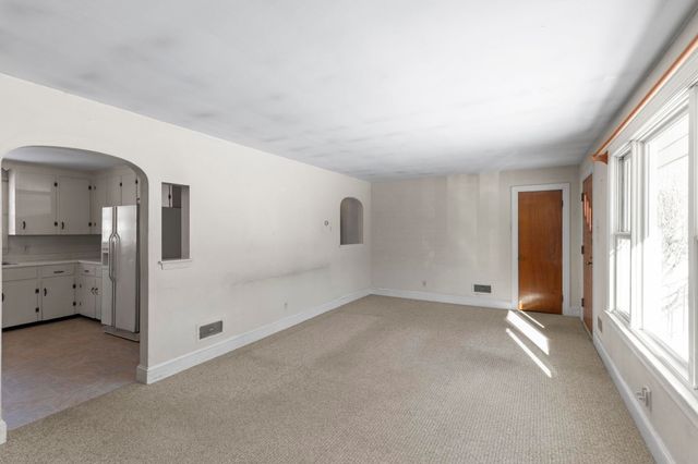 3 Henrietta Street, Rochester, NH 03867