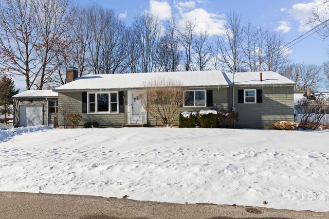 3 Henrietta Street, Rochester, NH 03867