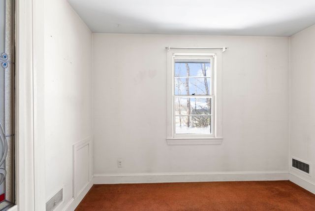 3 Henrietta Street, Rochester, NH 03867