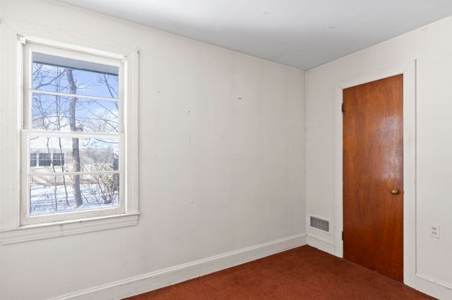 3 Henrietta Street, Rochester, NH 03867