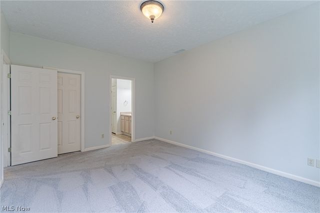 8757 Roberts Court 25C, Olmsted Falls, OH 44138