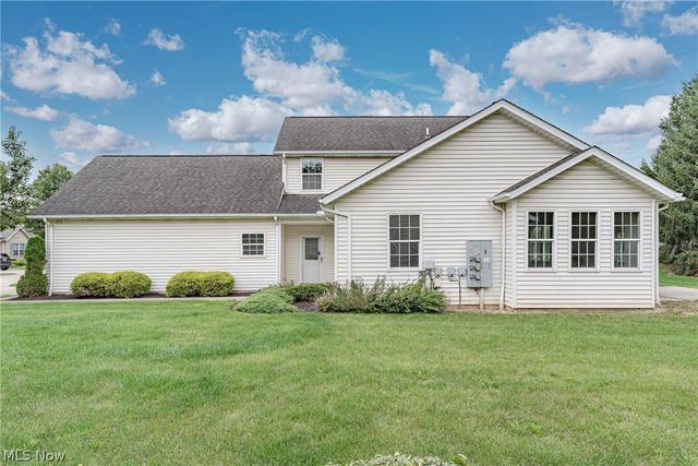 8757 Roberts Court 25C, Olmsted Falls, OH 44138