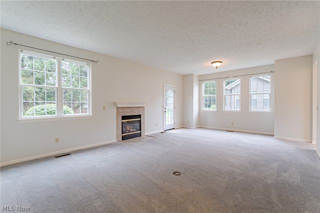 8757 Roberts Court 25C, Olmsted Falls, OH 44138