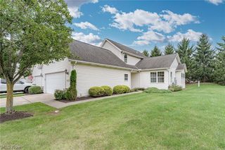 8757 Roberts Court 25C, Olmsted Falls, OH 44138