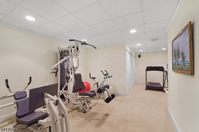 5 Surrey Ln, Washington Twp., NJ 07853