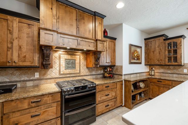 5908 N Bridget Rd, Spokane, WA 99208