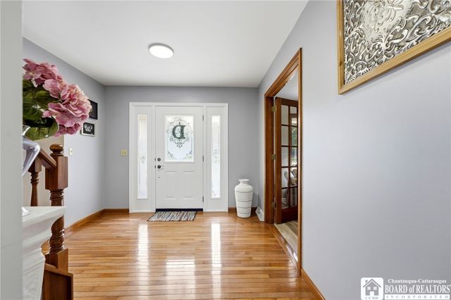 30 Ashwood Lane, Orchard Park, NY 14127