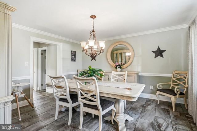 6 WILLIAMSBURG CT, Sewell, NJ 08080