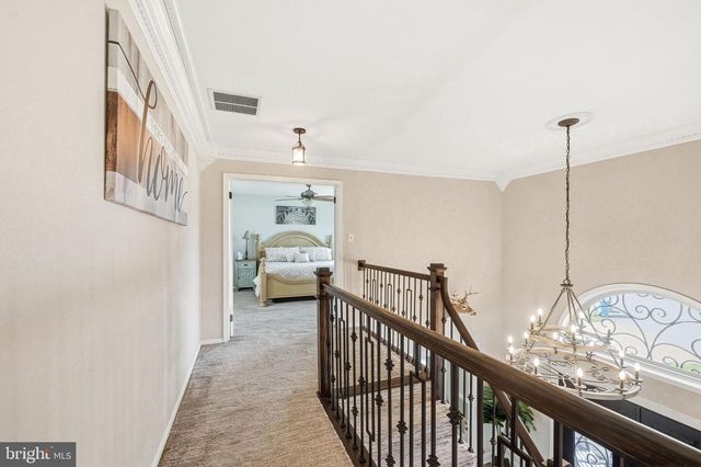 6 WILLIAMSBURG CT, Sewell, NJ 08080