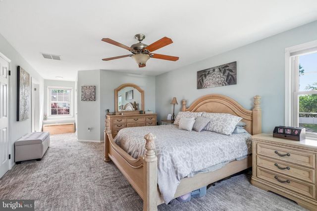 6 WILLIAMSBURG CT, Sewell, NJ 08080