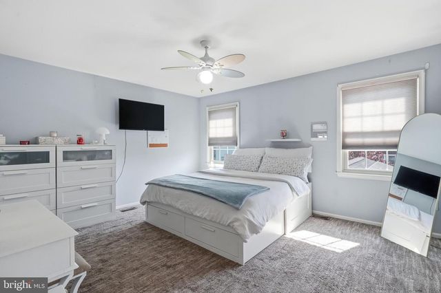 6 WILLIAMSBURG CT, Sewell, NJ 08080