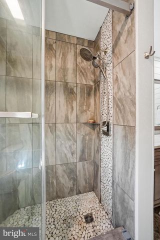 6 WILLIAMSBURG CT, Sewell, NJ 08080