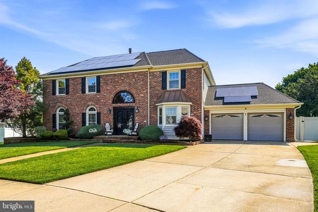 6 WILLIAMSBURG CT, Sewell, NJ 08080