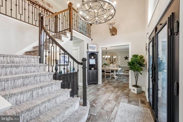6 WILLIAMSBURG CT, Sewell, NJ 08080