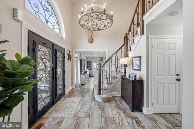 6 WILLIAMSBURG CT, Sewell, NJ 08080