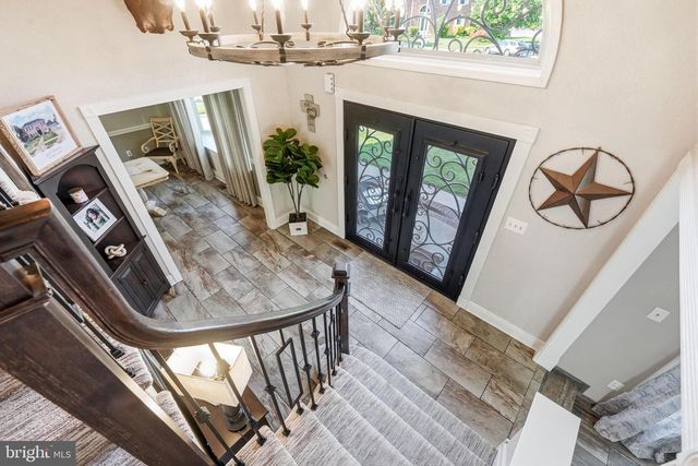 6 WILLIAMSBURG CT, Sewell, NJ 08080