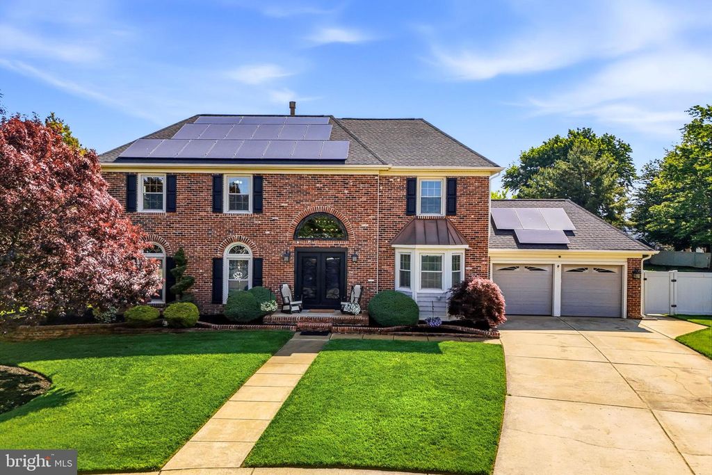 6 WILLIAMSBURG CT, Sewell, NJ 08080