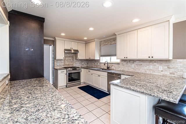 17576 Canvasback Drive, Macomb Township, MI 48044
