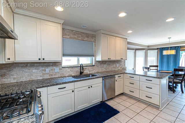 17576 Canvasback Drive, Macomb Township, MI 48044