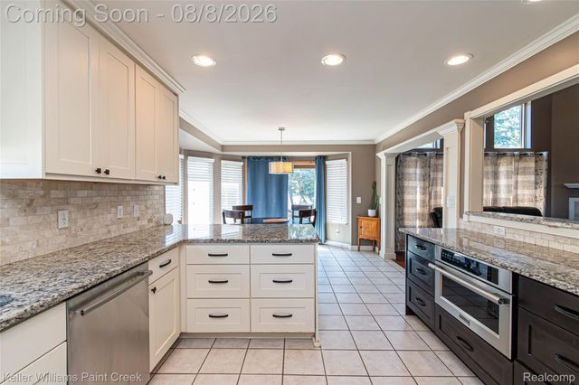 17576 Canvasback Drive, Macomb Township, MI 48044