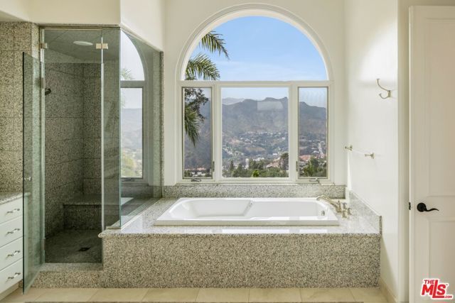 1445 Cuesta Linda, Pacific Palisades (los Angeles), CA 90272