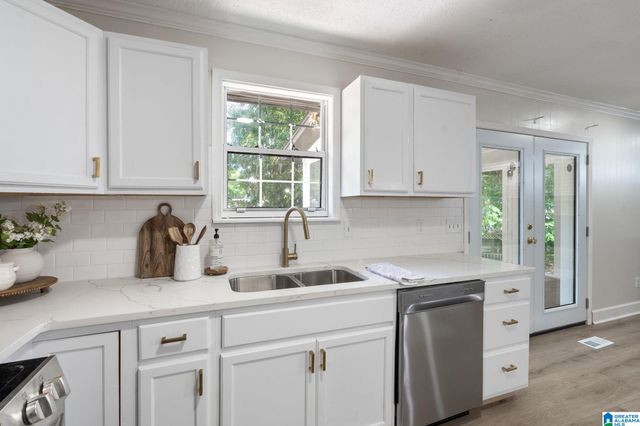 1306 7TH PLACE, Pleasant Grove, AL 35127