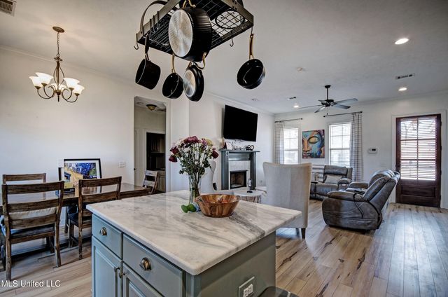 185 Beechwood Circle, Pearl, MS 39208