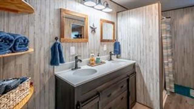 6606 Dayla Court, Granbury, TX 76049