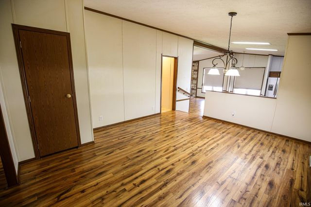 6858 S Greentuck Drive, Owensburg, IN 47453