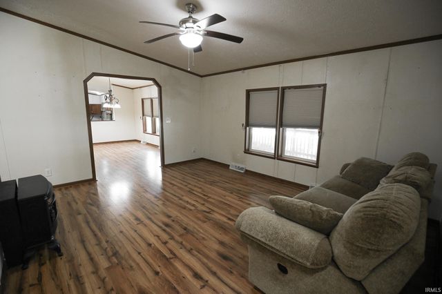 6858 S Greentuck Drive, Owensburg, IN 47453
