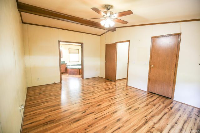 6858 S Greentuck Drive, Owensburg, IN 47453