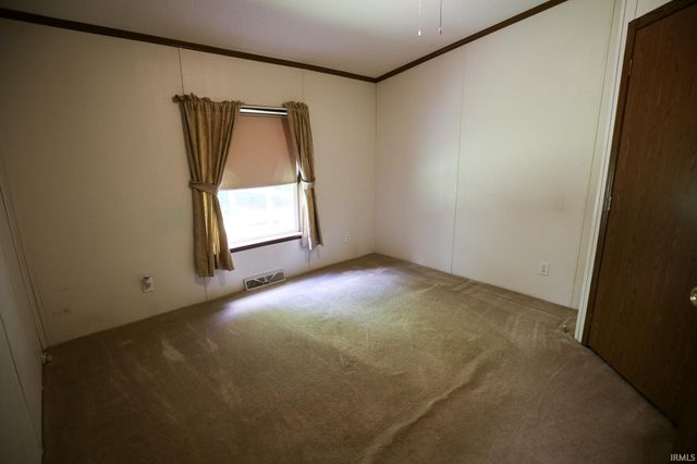 6858 S Greentuck Drive, Owensburg, IN 47453