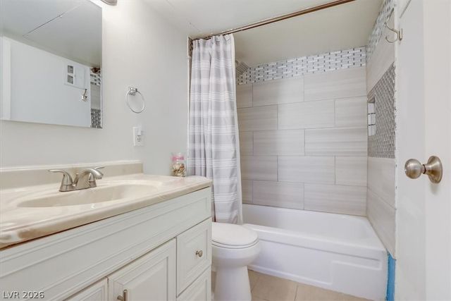 555 South Royal Crest Circle 25, Las Vegas, NV 89169