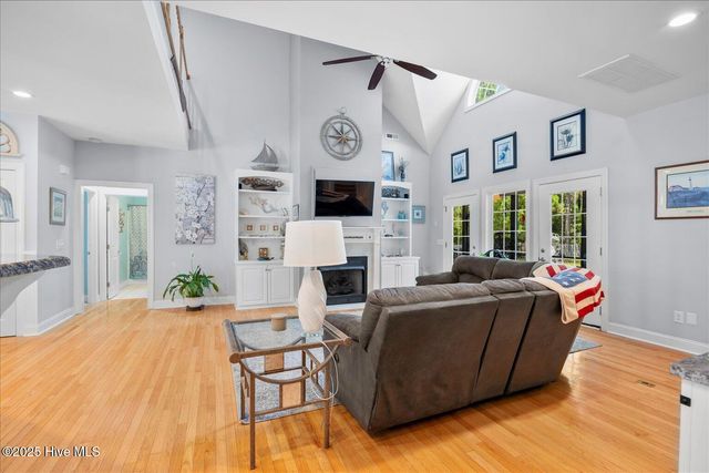 421 Okeechobee Road, Wilmington, NC 28412