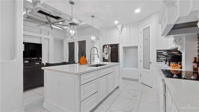 13811 N 34th Lane, Mcallen, TX 78504