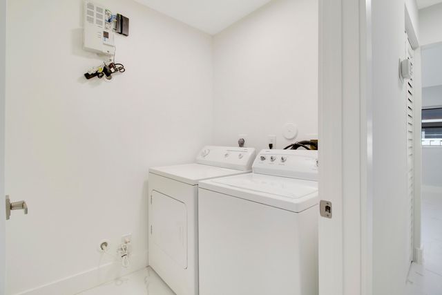 8055 SWEETBRIAR Way, Boca Raton, FL 33496