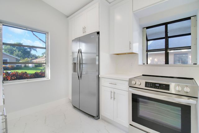8055 SWEETBRIAR Way, Boca Raton, FL 33496