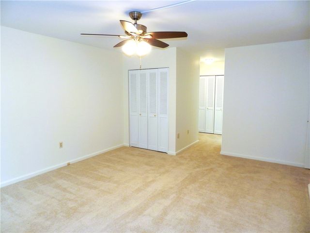 1500 Cochran Rd 512, Scott Twp, PA 15243