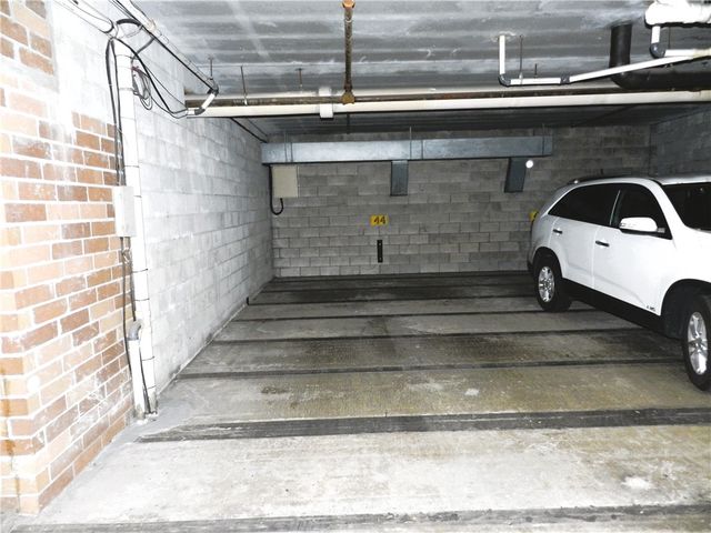 1500 Cochran Rd 512, Scott Twp, PA 15243