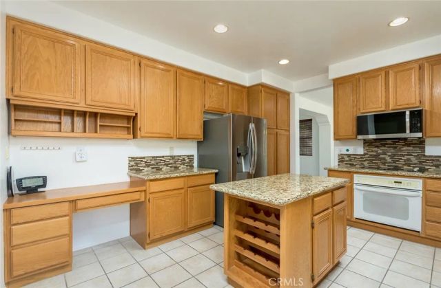 42251 Sand Palm Way, Quartz Hill, CA 93536