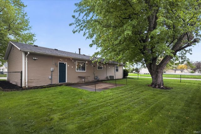 2802 Hampton Road, Mishawaka, IN 46544