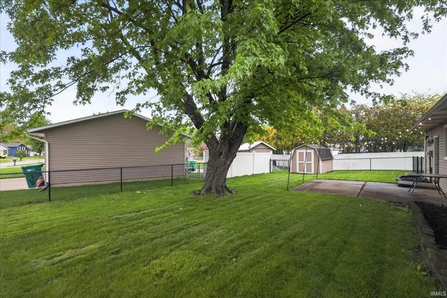 2802 Hampton Road, Mishawaka, IN 46544