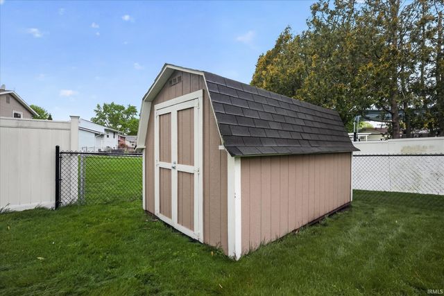 2802 Hampton Road, Mishawaka, IN 46544