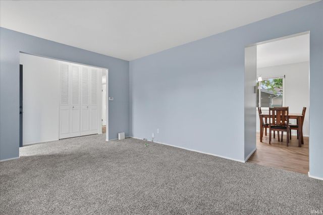 2802 Hampton Road, Mishawaka, IN 46544