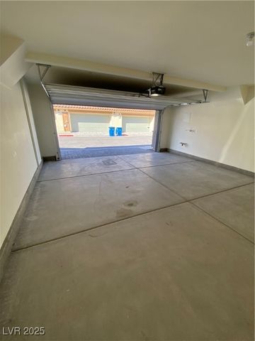 345 Summer Sparrow Avenue, Henderson, NV 89011