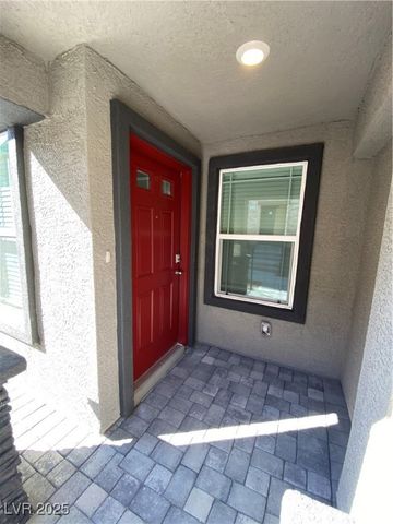 345 Summer Sparrow Avenue, Henderson, NV 89011