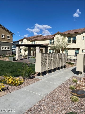 345 Summer Sparrow Avenue, Henderson, NV 89011